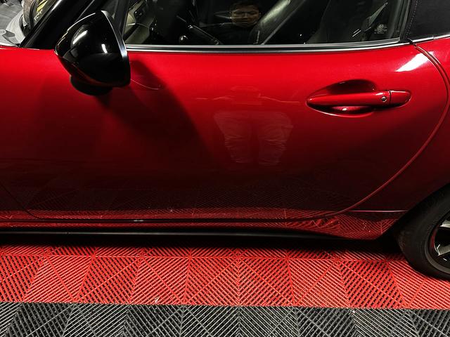 ロードスター Ｓレザーパッケージ　１２ヵ月走行距離無制限保証　本革シート　６速マニュアル　ＢＯＳＥサラウンドシステム　純正ナビ　バックカメラ　ＥＴＣ　ドライブレコーダー　アルミ　ＡＤＶＡＮタイヤ　シートヒーター　新品バッテリー（22枚目）