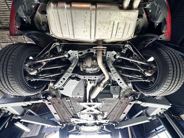 ロードスター Ｓレザーパッケージ　１２ヵ月走行距離無制限保証　本革シート　６速マニュアル　ＢＯＳＥサラウンドシステム　純正ナビ　バックカメラ　ＥＴＣ　ドライブレコーダー　アルミ　ＡＤＶＡＮタイヤ　シートヒーター　新品バッテリー（56枚目）