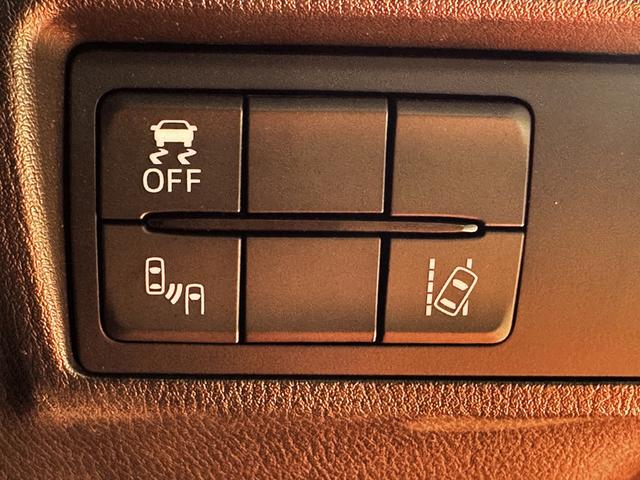 ロードスター Ｓレザーパッケージ　１２ヵ月走行距離無制限保証　本革シート　６速マニュアル　ＢＯＳＥサラウンドシステム　純正ナビ　バックカメラ　ＥＴＣ　ドライブレコーダー　アルミ　ＡＤＶＡＮタイヤ　シートヒーター　新品バッテリー（57枚目）