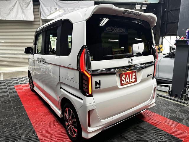 Ｎ－ＢＯＸカスタム Ｌ　ホンダセンシング　１２ヶ月走行距離無制限保証　両側電動パワースライドドア　純正前後ドラレコ　純正ナビ　フルセグＴＶ　Ｂｌｕｅｔｏｏｔｈ　バックカメラ　前席シートヒーター　純正フルＬＥＤヘッドライト（12枚目）