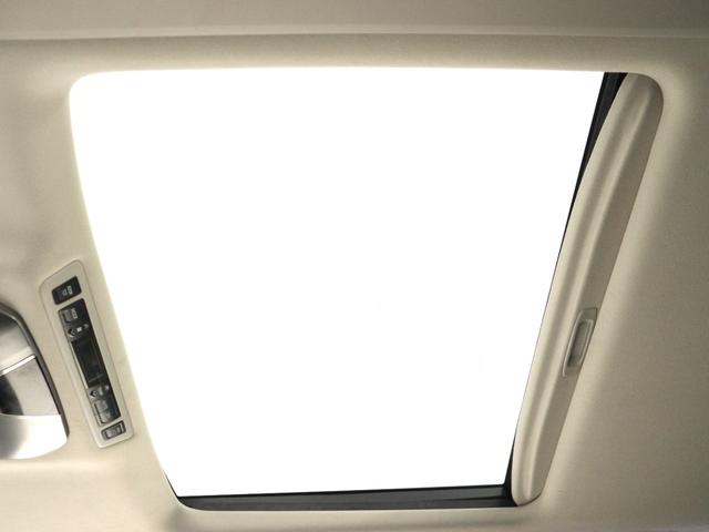アルファード ３５０ＳプライムセレクションＩＩタイプゴールド　（特別仕様車）（サンルーフ）（ＡＬＰＩＮＥ製１０インチナビ）（後席モニター）（車高調）（クルコン）パワーバックドア　両側電動スライド　フルセグ　バックカメラ　クリアランスソナー　ＥＴＣ（26枚目）