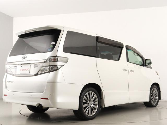 ヴェルファイア ２．４Ｚ　ゴールデンアイズ　（特別仕様車）（ハーフレザーシート）（純正８インチナビ）（後席モニター）（Ｂｌｕｅｔｏｏｔｈ接続）（パワーバックドア）フルセグＴＶ　両側電動スライド　クリアランスソナー　オットマン　フルフラット（9枚目）