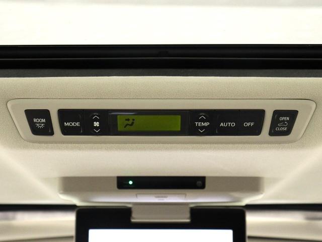 ヴェルファイア ２．４Ｚ　ゴールデンアイズ　（禁煙車）（サンルーフ）（８インチナビ）（大画面後席モニター）（エアロカスタム）（ハーフレザーシート）（特別仕様車）クルコン　パワーバックドア　両側電動スライド　ＥＴＣ　フルセグ　Ｂｌｕｅｔｏｏｔｈ（26枚目）