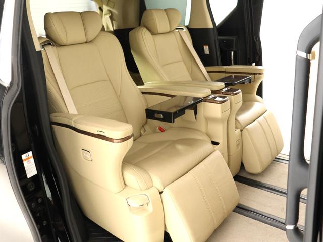 アルファードハイブリッド エグゼクティブラウンジ　（禁煙車）（ワンオーナー）（ＪＢＬサウンド）（本革電動エアシート）（サンルーフ）（全周囲カメラ）（リアエンターシステム）シートメモリ＆ヒーター　パワーバックドア　両側電動スライドドア　ＥＴＣ　フルセグ（19枚目）