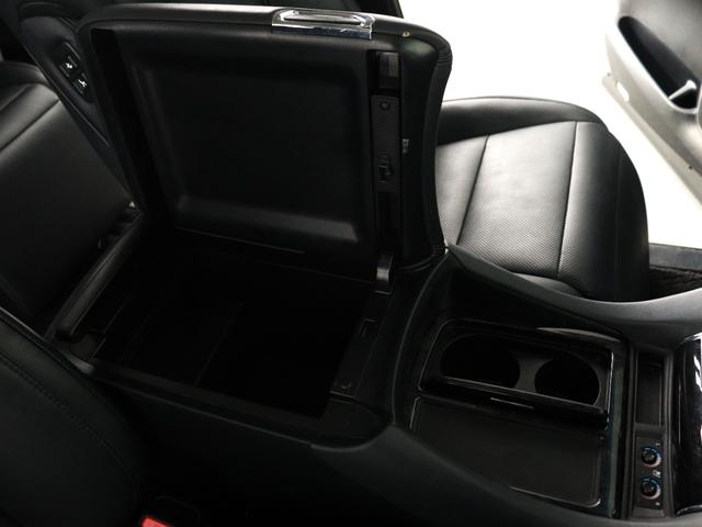 アルファード ２．５Ｓ　Ｃパッケージ　（サンルーフ）（黒革電動シート）（車高調＆１９インチカスタム）（１０インチナビ）（後席モニター）プリクラッシュ　レーダークルーズ　ＥＴＣ　フルセグ　パワーバックドア　両側電動スライド　シートメモリー（27枚目）