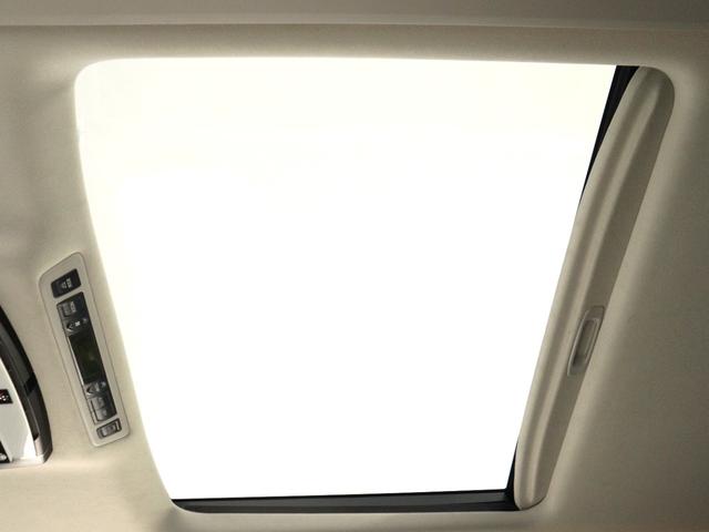 ヴェルファイア ２．４Ｚ　ゴールデンアイズＩＩ　（サンルーフ）（ＡＬＰＩＮＥ製９インチナビ）（後席モニター）（ＳＳＲ２０インチアルミ）（ローダウン）ハーフレザー　ＥＴＣ　パワーバックドア　両側電動スライド　バックカメラ　フルセグ　クルコン　ＢＴ音楽（30枚目）