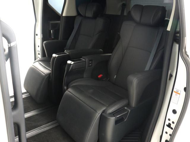 アルファード 2.5S Cパッケージ (禁煙車)(サンルーフ)(モデリスタエアロカスタム)(純正ディスプレイオーディオ)(後席モニター)(黒革電動シート)シートメモリー パワーバックドア 両側電動スライド ETC 衝突軽減 追従クルコン(5枚目)