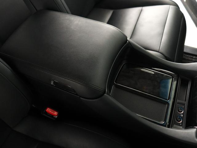 アルファード ２．５Ｓ　Ｃパッケージ　（禁煙車）（ＴＲＤエアロカスタム）（純正ディスプレイオーディオ）（黒革電動シート）（ＬＴＡ／レーダークルーズ）（プリクラッシュ）パワーバックドア　両側電動スライド　ＥＴＣ　フルセグＴＶ　バックカメラ（23枚目）