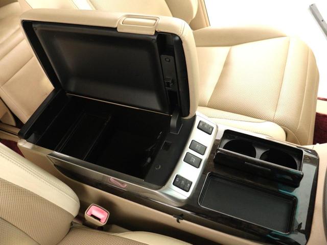 ヴェルファイアハイブリッド Ｖ　プレミアムシートエディション　（マンガンラスター塗装）（禁煙）（プレミアムサウンド）（サンルーフ）（本革電動シート）（リアエンターシステム）（８インチナビ）シートメモリ＆ヒーター　パワーバックドア　両側電動スライド　フルセグＴＶ（26枚目）