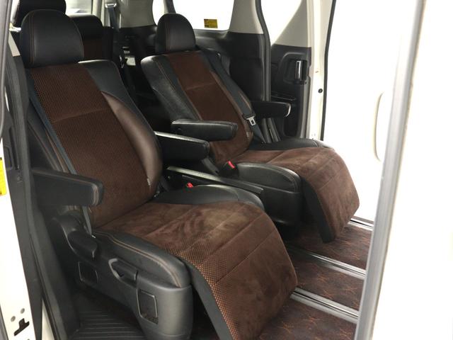 アルファード 240S タイプゴールドII (禁煙車)(純正8インチナビ)(大画面後席モニター)(ハーフレザーシート)(特別仕様車)クルコン バックカメラ パワーバックドア 両側電動スライドドア ETC フルセグTV Bluetooth接続(18枚目)