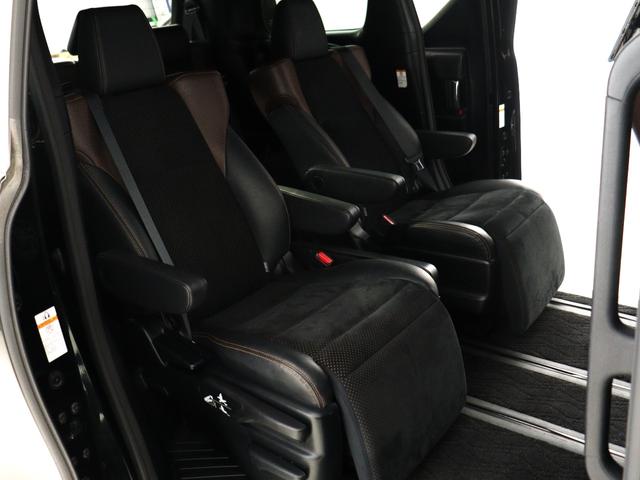アルファード 2.5S Aパッケージ タイプブラック (禁煙車)(ALPINE製11インチナビ)(モデリスタカスタム)(プリクラッシュ)(レーダークルーズ)ハーフレザーシート パワーバックドア クリアランスソナー オットマン フルフラット ETC(18枚目)