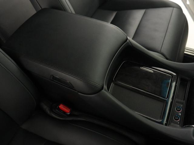 アルファード 2.5S Cパッケージ (禁煙車)(黒革電動シート)(20インチアルミ&車高調)(サンルーフ)(ディスプレイオーディオ)(プリクラッシュ/レーダークルーズ/LTA)シートヒーター&ベンチレーション 後席モニター 両側電動(25枚目)