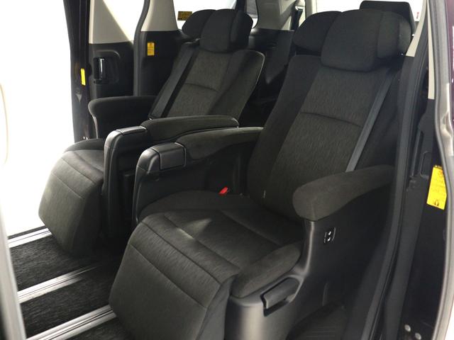 ヴェルファイア 2.4Z Gエディション (禁煙車)(サンルーフ)(純正8インチナビ)(11インチ後席モニター)(電動シート)シートメモリー クルコン パワーバックドア 両側電動スライド ETC フルセグTV Bluetooth バックカメラ(19枚目)