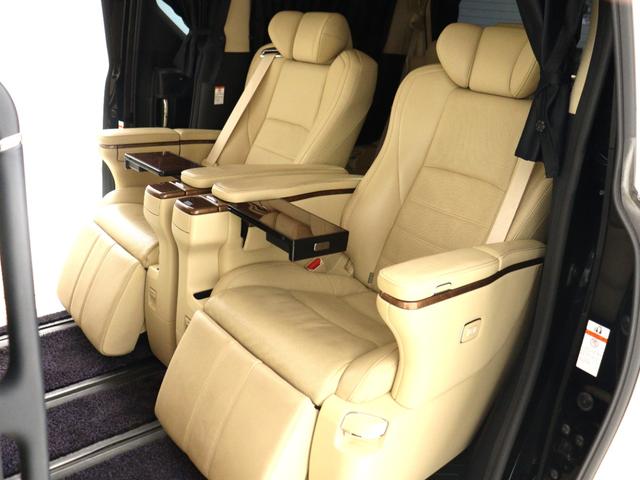 アルファード 3.5エグゼクティブラウンジ (禁煙)(JBLサウンド)(本革電動エアシート)(リアエンターシステム)(全周囲カメラ)(プリクラッシュ)(レーダークルーズ)ETC シートメモリ パワーバックドア 両側電動ドア フルセグ コンセント(18枚目)