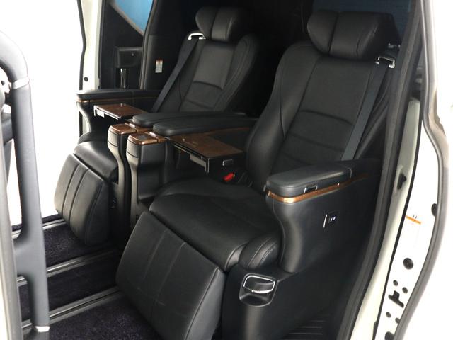 ヴェルファイアハイブリッド エグゼクティブラウンジ (ワンオーナー)(禁煙車)(JBLサウンド)(サンルーフ)(黒革電動エアシート)(リアエンターシステム)(全周囲カメラ)シートメモリー&ヒーター パワーバックドア 両側電動スライド レーダークルーズ(20枚目)