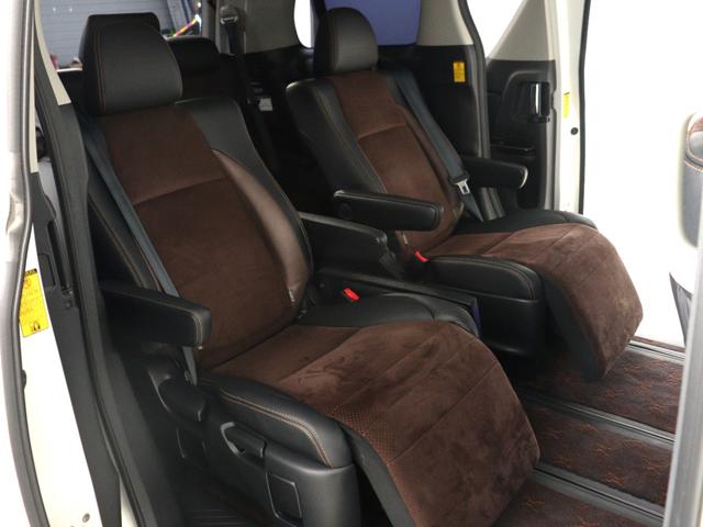 アルファード ２４０Ｓ　タイプゴールド　（サンルーフ）（ＫＥＮＳＴＹＬＥ製エアロカスタム）（ＡＬＰＩＮＥ製ＢＩＧ－Ｘナビ）（後席モニター）（特別仕様車）ハーフレザー　パワーバックドア　両側電動スライド　クルコン　フルセグＴＶ　バックカメラ（18枚目）