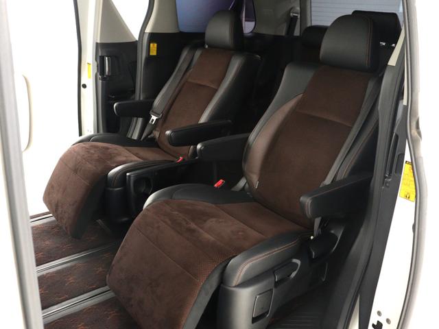 アルファード ２４０Ｓ　タイプゴールド　（サンルーフ）（ＫＥＮＳＴＹＬＥ製エアロカスタム）（ＡＬＰＩＮＥ製ＢＩＧ－Ｘナビ）（後席モニター）（特別仕様車）ハーフレザー　パワーバックドア　両側電動スライド　クルコン　フルセグＴＶ　バックカメラ（19枚目）