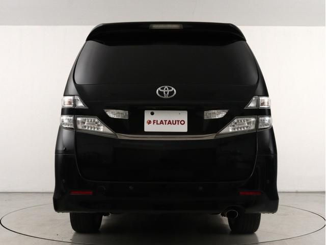 ヴェルファイア ２．４Ｚ　プラチナムセレクション　（禁煙車）（特別仕様車）（後席モニター）（純正ナビ）（黒革調シートカバー装着）パワーバックドア　両側電動スライドドア　ＥＴＣ　カラーバックモニター　ウッドコンビハンドル　クリアランスソナー　オットマン（9枚目）