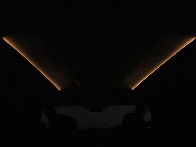 ヴェルファイア ２．４Ｚ　プラチナムセレクション　（禁煙車）（特別仕様車）（後席モニター）（純正ナビ）（黒革調シートカバー装着）パワーバックドア　両側電動スライドドア　ＥＴＣ　カラーバックモニター　ウッドコンビハンドル　クリアランスソナー　オットマン（14枚目）