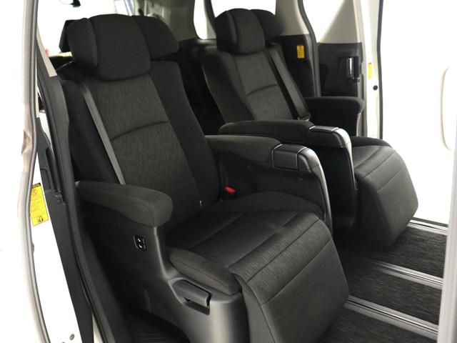 ヴェルファイア ２．４Ｚ　Ｇエディション　（ＡＬＰＩＮＥ製９インチナビ）（後席モニター）（電動シート）（パワーバックドア）両側電動スライドドア　シートメモリー　ＥＴＣ　クルコン　フルセグＴＶ　Ｂｌｕｅｔｏｏｔｈ接続　バックカメラ　オットマン（18枚目）