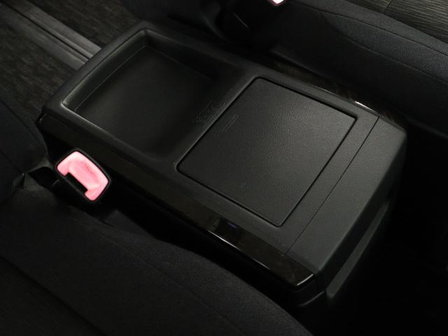 ヴェルファイア ２．４Ｚ　Ｇエディション　（ＡＬＰＩＮＥ製９インチナビ）（後席モニター）（電動シート）（パワーバックドア）両側電動スライドドア　シートメモリー　ＥＴＣ　クルコン　フルセグＴＶ　Ｂｌｕｅｔｏｏｔｈ接続　バックカメラ　オットマン（22枚目）