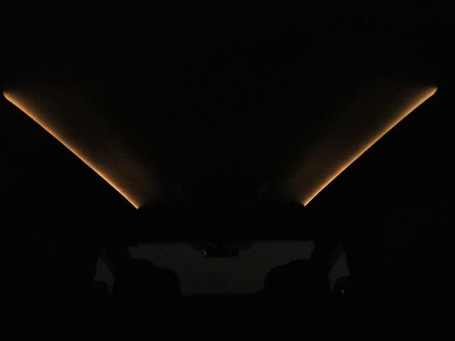 ヴェルファイア ２．４Ｚ　プラチナムセレクション　（ワンオーナー）（禁煙車）（黒革調シートカバー）（後席モニター）（純正ナビ）（特別仕様車）フルセグＴＶ　Ｂｌｕｅｔｏｏｔｈ接続　両側電動スライドドア　パワーバックドア　ＥＴＣ　バックカメラ　オットマン（14枚目）