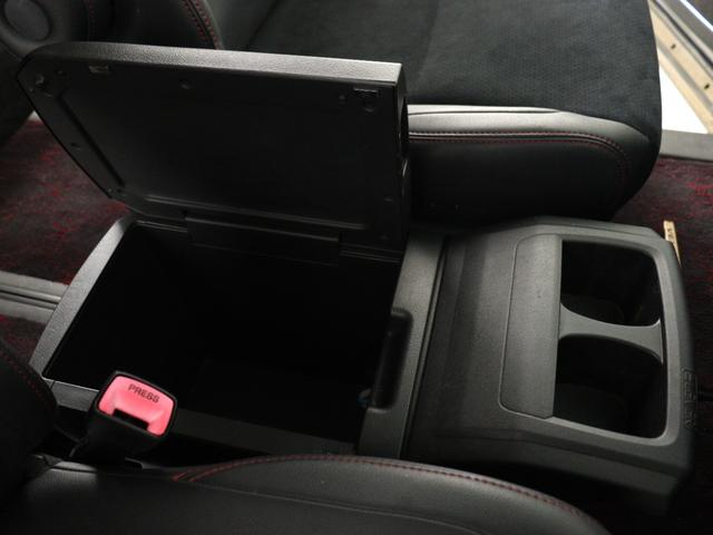 ヴェルファイア 2.4Z ゴールデンアイズ (禁煙車)(純正8インチナビ)(ハーフレザー)(特別仕様車)クルコン パワーバックドア 両側電動スライドドア ETC フルセグTV Bluetooth接続 バックカメラ クリアランスソナー オットマン(22枚目)