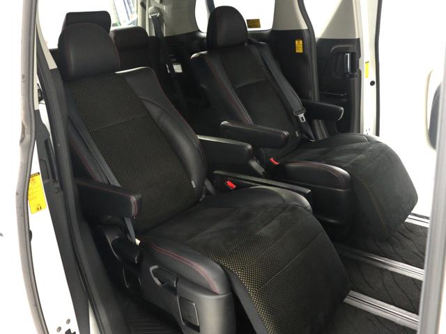 ヴェルファイア 2.4Z ゴールデンアイズII (禁煙車)(純正8インチナビ)(大画面後席モニター)(特別仕様車)(ハーフレザー)クルコン ETC パワーバックドア 両側電動スライドドア フルセグTV Bluetooth バックカメラ コンセント付(18枚目)