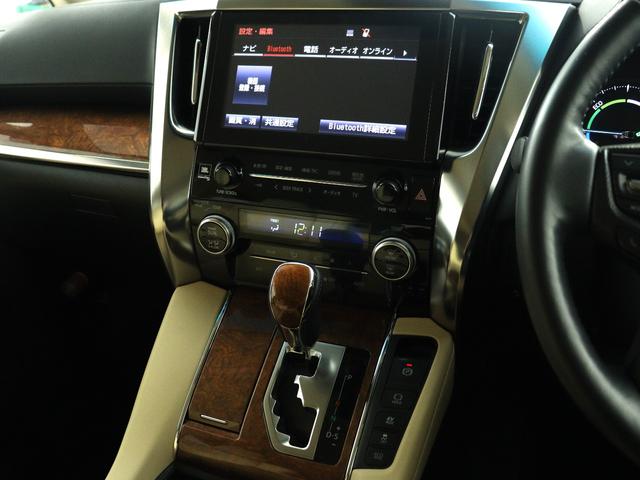 【ＪＢＬプレミアムサウンドシステム】９インチナビ＋電動開閉後席モニターほか５．１ｃｈサウンドシステム対応、車内１７個のスピーカー、フルセグＴＶ、ブルートゥース機能など多彩な機能が満載です！