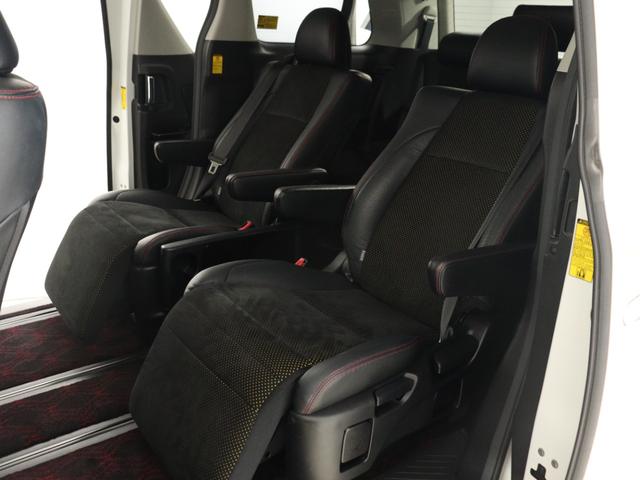 ヴェルファイア ２．４Ｚ　ゴールデンアイズＩＩ　（特別仕様車）（禁煙車）（純正９インチナビ）（ハーフレザーシート）（クルコン）パワーバックドア　両側電動スライドドア　バックカメラ　フルセグ　Ｂｌｕｅｔｏｏｔｈ　クリアランスソナー　ＥＴＣ（17枚目）