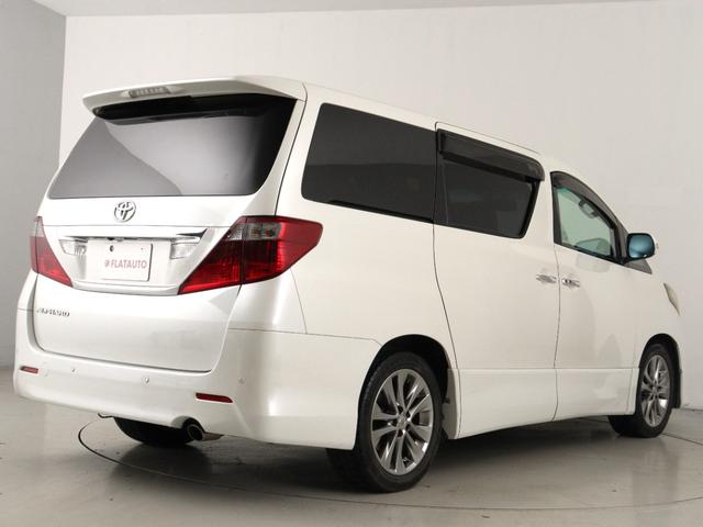 アルファード ２４０Ｓ　プライムセレクションＩＩ　（禁煙車）（プレミアムサウンド）（リアエンターシステム）（黒革調シートカバー）（特別仕様車）フルセグＴＶ　Ｂｌｕｅｔｏｏｔｈ接続　パワーバックドア　両側電動スライド　ＥＴＣ　バックカメラ　コンセント付（11枚目）