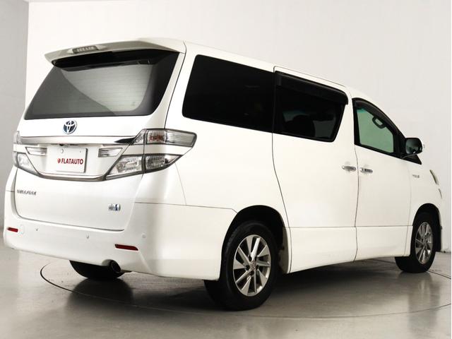 当店では、厳選された車両のみ展示しております。アルファード・ヴェルファイアに特化した専門店ならではの豊富な在庫の中から、お気に入りの一台をお探しください！