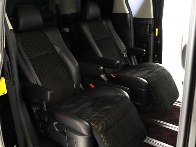 ヴェルファイア ２．４Ｚ　ゴールデンアイズＩＩ　（禁煙車）（ＡＬＰＩＮＥ製１０インチナビ）（後席モニター）（ハーフレザーシート）（パワーバックドア）クルコン　両側電動スライド　ＡＣ１００Ｖ　クリアランスソナー　オットマン　フルフラット　ＥＴＣ（20枚目）