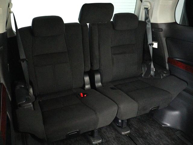 サードシートも広々とした空間をご用意しております！シートアレンジにて、快適スペースを作ることも可能となっております！アレンジパターンも豊富で、様々なシーンにご利用いただけます！