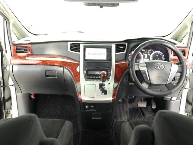 木目調パネルがふんだんにあしらわれた、高級感あふれるインパネ周りです！