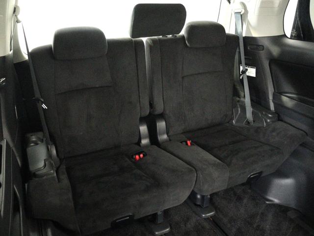 サードシートも広々とした空間をご用意しております！シートアレンジにて、快適スペースを作ることも可能となっております！アレンジパターンも豊富で、様々なシーンにご利用いただけます！