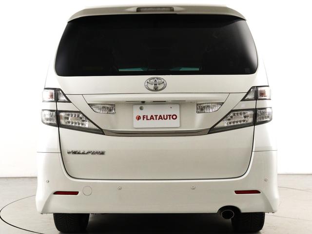 ヴェルファイア ２．４Ｚ　プラチナセレクションＩＩ　タイプゴールド　（特別仕様車）（禁煙車）（ＡＬＰＩＮＥ製８インチナビ）（後席モニター）（パワーバックドア）アルカンターラシート　両側電動スライド　クリアランスソナー　オットマン　フルフラット　スマートキー　ＥＴＣ（9枚目）
