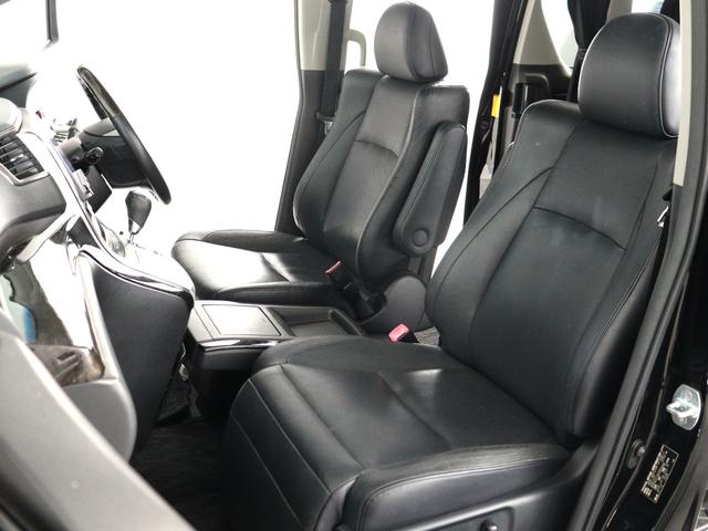 （電動シート）助手席４ウェイパワーシート！また、電動オットマン機能搭載です！上級グレードならではの贅沢装備で人気装備となります。
