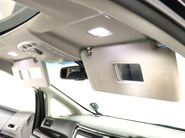 身だしなみを整える時に便利なバニティミラーです♪