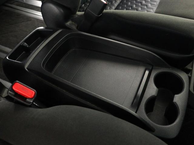 アルファード ２．５Ｓ　（禁煙車）（８人乗り）（フルフラットシート）（１０インチナビ）（後席モニター）（両側電動パワースライドドア）ＥＴＣ　フルセグ地デジＴＶ　Ｂｌｕｅｔｏｏｔｈ接続　カラーバックモニター　クリアランスソナー（21枚目）