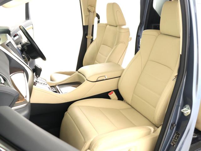 （電動シート）助手席４ウェイパワーシート！また、電動オットマン機能搭載です！上級グレードならではの贅沢装備で人気装備となります。