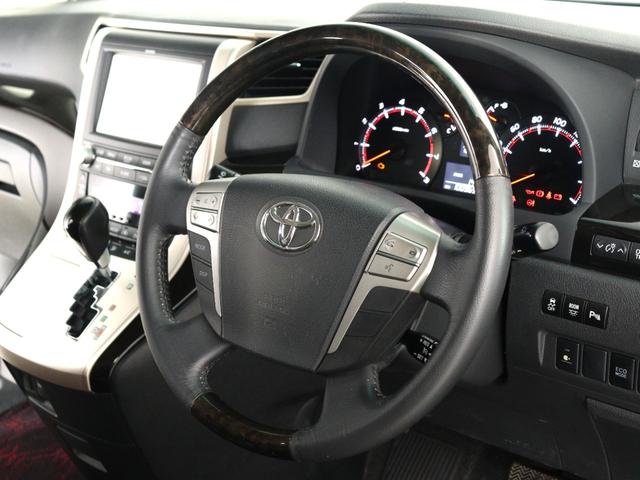 ヴェルファイア ２．４Ｚ　ゴールデンアイズ　（禁煙車）（プレミアムサウンド）（リアエンターシステム）（特別仕様車）（ハーフレザー）クルコン　パワーバックドア　両側電動スライドドア　ＥＴＣ　フルセグ　Ｂｌｕｅｔｏｏｔｈ　バックカメラ　コンセント付（32枚目）