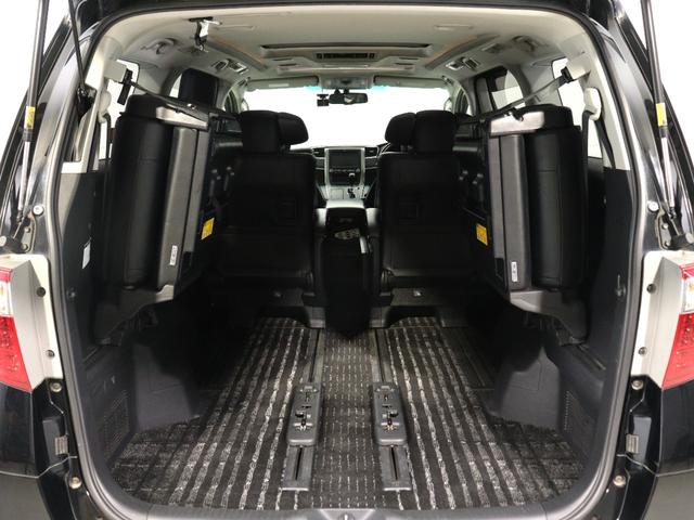 アルファードハイブリッド ＳＲ　Ｃパッケージ　（禁煙車）（サンルーフ）（プレミアムサウンド）（黒革電動シート）（リアエンターシステム）シートメモリー＆ヒーター　パワーバックドア　両側電動スライドドア　ＥＴＣ　フルセグＴＶ　バックカメラ　クルコン（14枚目）