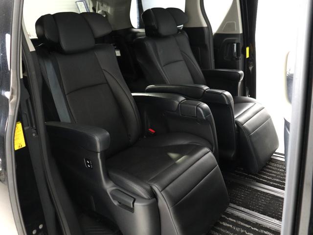 アルファードハイブリッド ＳＲ　Ｃパッケージ　（禁煙車）（サンルーフ）（プレミアムサウンド）（黒革電動シート）（リアエンターシステム）シートメモリー＆ヒーター　パワーバックドア　両側電動スライドドア　ＥＴＣ　フルセグＴＶ　バックカメラ　クルコン（18枚目）