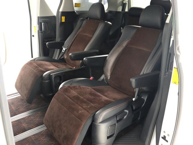 アルファード ２４０Ｓ　タイプゴールド　（ワンオーナー）（禁煙車）（サンルーフ）（モデリスタエアロカスタム）（ＡＬＰＩＮＥ９インチナビ）（後席モニター）特別仕様車　ハーフレザー　クルコン　パワーバックドア　両側電動スライド　ＥＴＣ　フルセグ（19枚目）