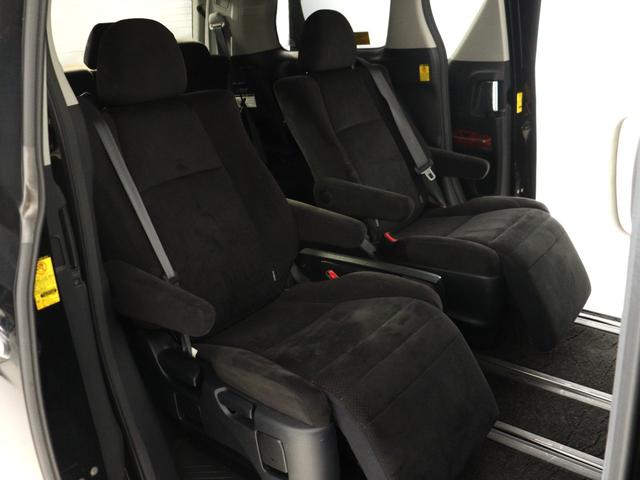 ヴェルファイア ２．４Ｚ　プラチナセレクションＩＩ　（サンルーフ）（ＡＬＰＩＮＥ製８インチナビ）（後席モニター）（社外エアロカスタム）（車高調＆２０インチアルミカスタム）（特別仕様車）パワーバックドア　両側電動スライドドア　ＥＴＣ　フルセグＴＶ　ＥＴＣ（19枚目）