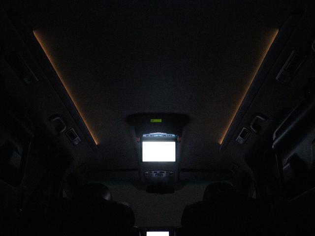 ヴェルファイア ２．４Ｚ　ゴールデンアイズ　（ＡＬＰＩＮＥ製９インチナビ）（後席モニター）（ハーフレザー）（特別仕様車）（クルコン）パワーバックドア　両側電動スライドドア　ＥＴＣ　フルセグＴＶ　Ｂｌｕｅｔｏｏｔｈ接続　バックカメラ　オットマン（14枚目）