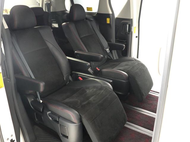 ヴェルファイア ２．４Ｚ　ゴールデンアイズ　（ＡＬＰＩＮＥ製９インチナビ）（後席モニター）（ハーフレザー）（特別仕様車）（クルコン）パワーバックドア　両側電動スライドドア　ＥＴＣ　フルセグＴＶ　Ｂｌｕｅｔｏｏｔｈ接続　バックカメラ　オットマン（17枚目）