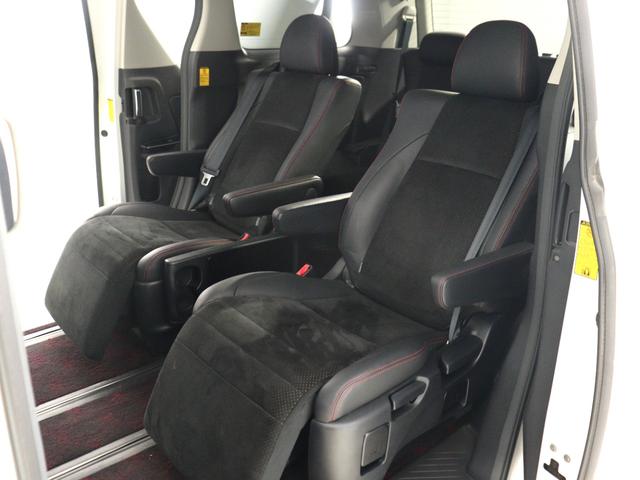ヴェルファイア ２．４Ｚ　ゴールデンアイズ　（ＡＬＰＩＮＥ製９インチナビ）（後席モニター）（ハーフレザー）（特別仕様車）（クルコン）パワーバックドア　両側電動スライドドア　ＥＴＣ　フルセグＴＶ　Ｂｌｕｅｔｏｏｔｈ接続　バックカメラ　オットマン（18枚目）