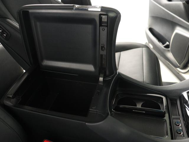ヴェルファイア ２．５Ｚ　Ｇエディション　（禁煙）（ワンオーナー）（サンルーフ）（黒革電動シート）（１０インチナビ）（後席モニター）（プリクラッシュ／ＬＴＡ／レーダークルーズ）シートメモリー　パワーバックドア　両側電動　シートベンチレーション（21枚目）